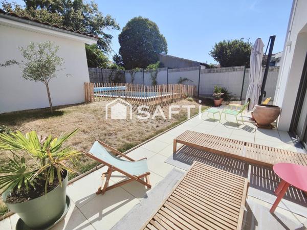 Maison d architecte contemporaine avec piscine, dépendance et prestations haut de gamme