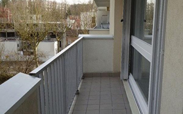 Appartement à louer    1 pièce • 26,83 m2 Viroflay