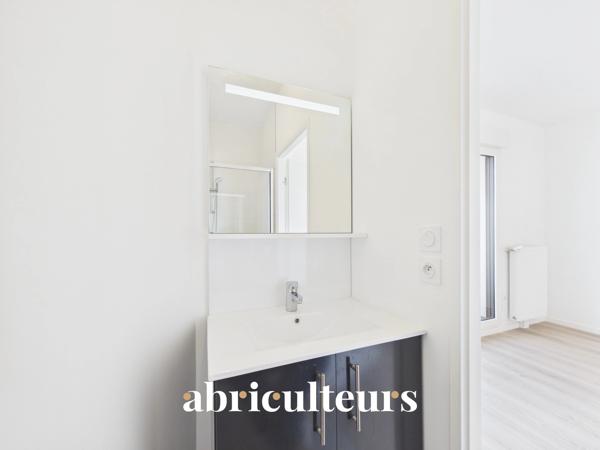 Appartement familial T5 de 91 m² avec terrasses et parkings Colombes (92700)