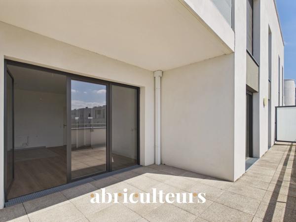 Appartement familial T5 de 91 m² avec terrasses et parkings Colombes (92700)