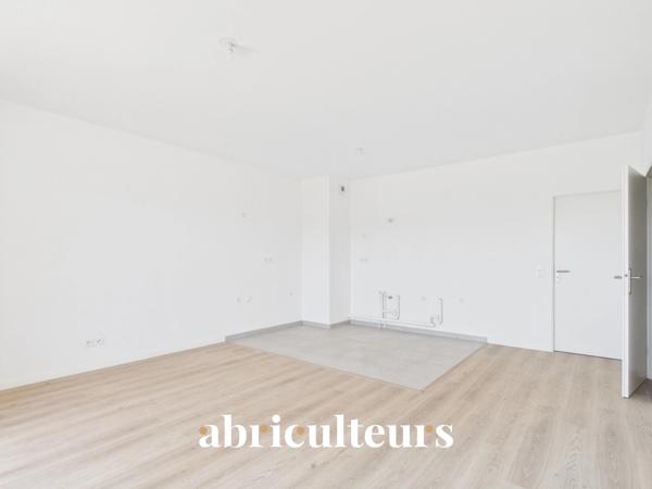 Appartement familial T5 de 91 m² avec terrasses et parkings Colombes (92700)