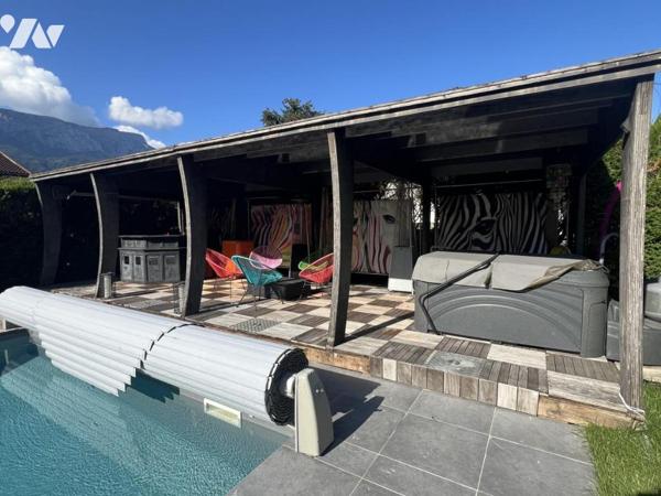 Vaste propriété composée de 3 appartements indépendants