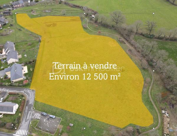 Terrain de 12 500 m²