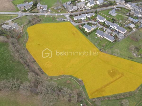 Terrain de 12 500 m²