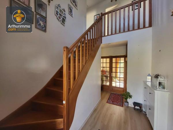 Location                                                      Maison
                        
                     6 pièces                      117 m2                     à Eaubonne
