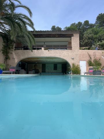 La Motte (83920) LA MOTTE Villa d’Exception au cœur des Vignobles Provençaux — Résidence principale & rentabilité locative