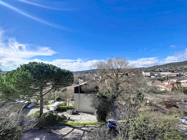 Appartement Manosque 3 pièces, balcon et cave