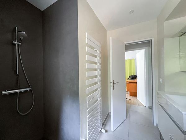 Propriete 5 chambres avec gite et parc arbore a Saint-Sylvain-d Anjou !