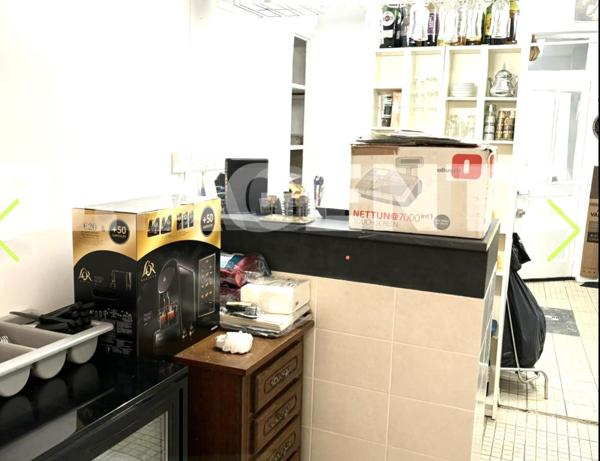 RESTAURANT CLE EN MAIN AVEC 2 STUDIOS MEUBLÉS