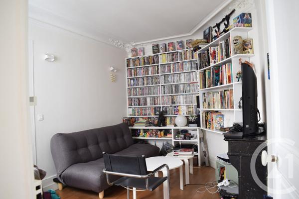 Appartement T3 à vendre  3 pièces - 54,39 m 2   PARIS  - 75010