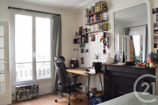 Appartement T3 à vendre  3 pièces - 54,39 m 2   PARIS  - 75010