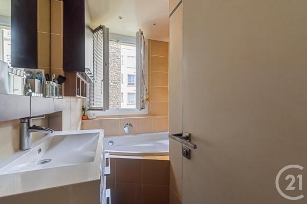 Appartement F4 à vendre  4 pièces - 76,54 m 2   PARIS  - 75016
