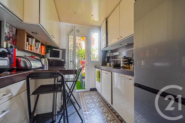 Appartement F4 à vendre  4 pièces - 76,54 m 2   PARIS  - 75016