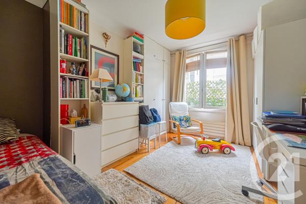 Appartement F4 à vendre  4 pièces - 76,54 m 2   PARIS  - 75016