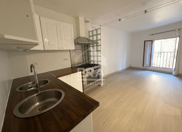 Maison de charme avec garage et terrasse à vendre à Baixas