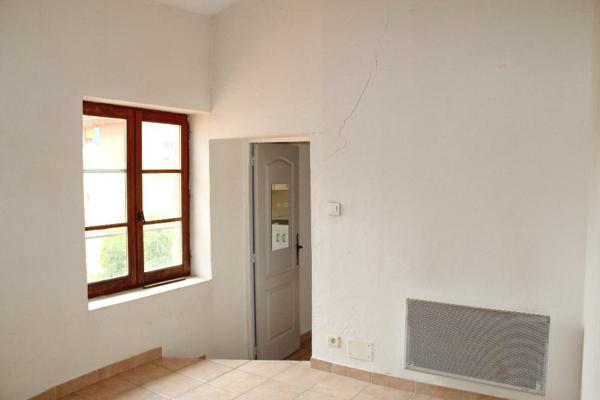 Appartement T2 + mezzanine au 2ème étage en centre ville