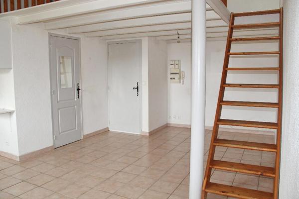 Appartement T2 + mezzanine au 2ème étage en centre ville