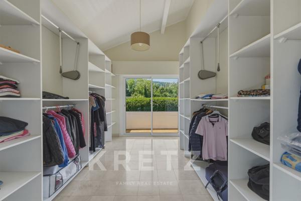 SCIEZ (74140) – MAISON D'ARCHITECTE RENOVÉE DE 300 M² AUX PORTES DE GENÈVE