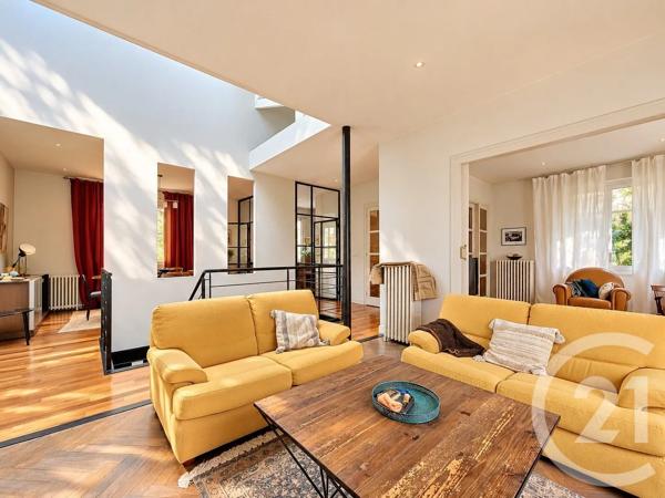 Maison à vendre  8 pièces - 256 m 2   BORDEAUX  - 33