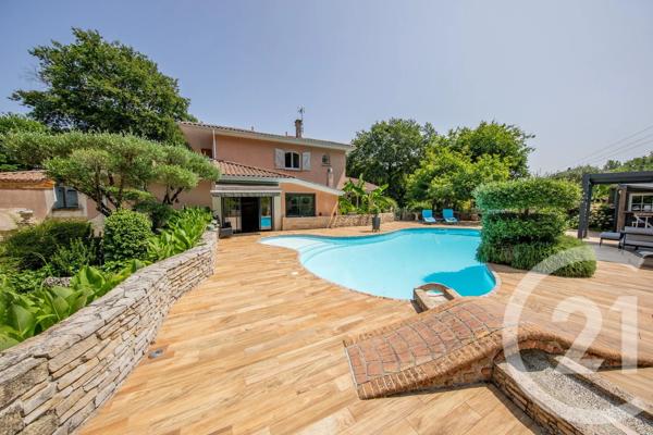 Maison à vendre  8 pièces - 256 m 2   BORDEAUX  - 33