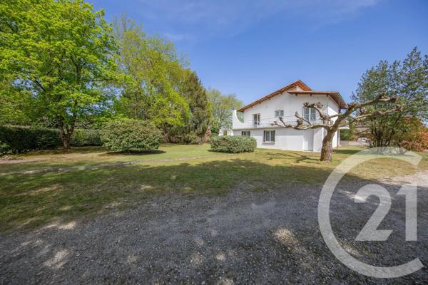 Maison à vendre  8 pièces - 256 m 2   BORDEAUX  - 33