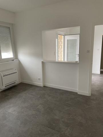 Givry A louer bureau indépendant, grand passage commercial (Bigmat - rte de Chalon)