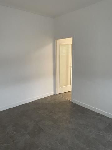 Givry A louer bureau indépendant, grand passage commercial (Bigmat - rte de Chalon)