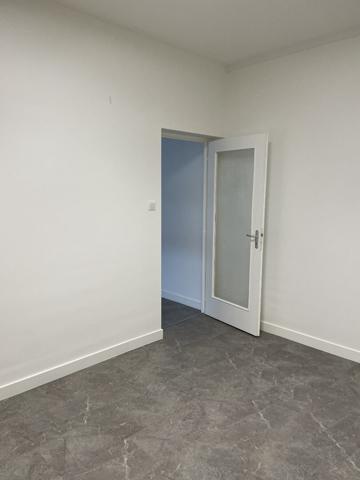 Givry A louer bureau indépendant, grand passage commercial (Bigmat - rte de Chalon)
