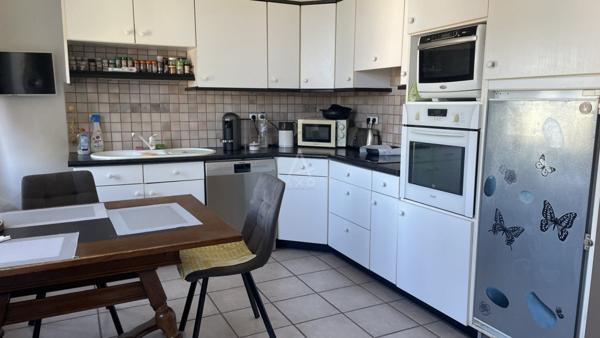 // DUPLEX BOURGEOIS D'EXCEPTION 190 m² // 3 CHAMBRES // CAVE // GARAGES // PARC //