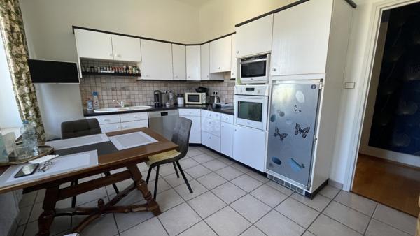 // DUPLEX BOURGEOIS D'EXCEPTION 190 m² // 3 CHAMBRES // CAVE // GARAGES // PARC //