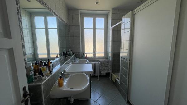 // DUPLEX BOURGEOIS D'EXCEPTION 190 m² // 3 CHAMBRES // CAVE // GARAGES // PARC //