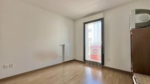 ATHIS-MONS, RER JUVISY À 5 MIN ET TERRASSE 16M²
