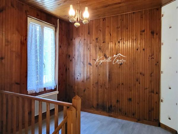 Maison à Damparis, jardin, garage et dépendance