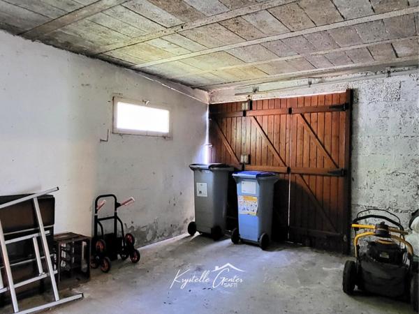 Maison à Damparis, jardin, garage et dépendance