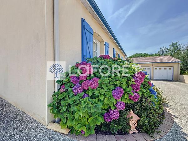 Achat maison près de BRESSUIRE - 7 pièce(s) - 204 m² - 399 940 €