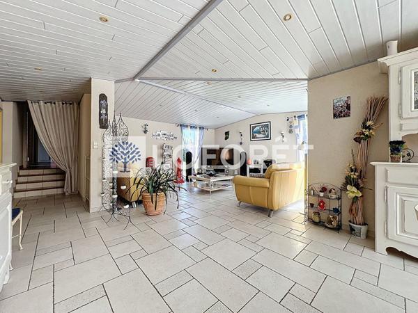 Achat maison près de BRESSUIRE - 7 pièce(s) - 204 m² - 399 940 €