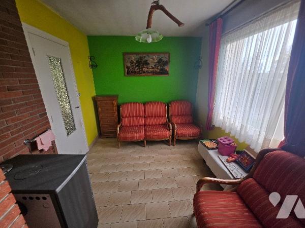 Maison individuelle d'environ 101m² habitables bâtie sur une parcelle de 2409m²