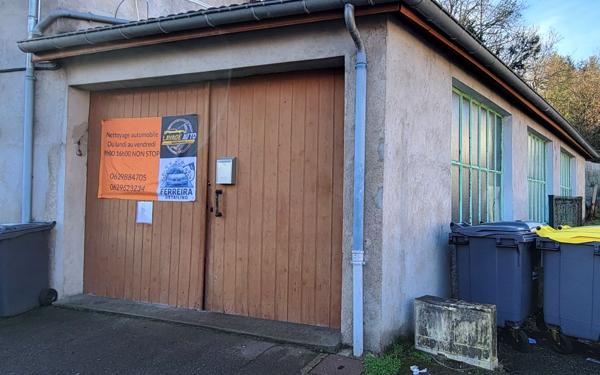 Stationnement à louer    80 m2 Le Creusot