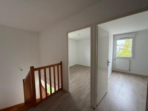 Duplex en rez-de-jardin, 2 chambres, 65 m2, parking en sous-sol