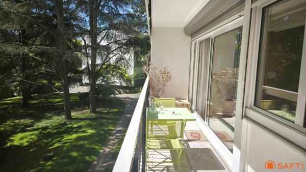 Appartement de standing dans une résidence sécurisée au vert