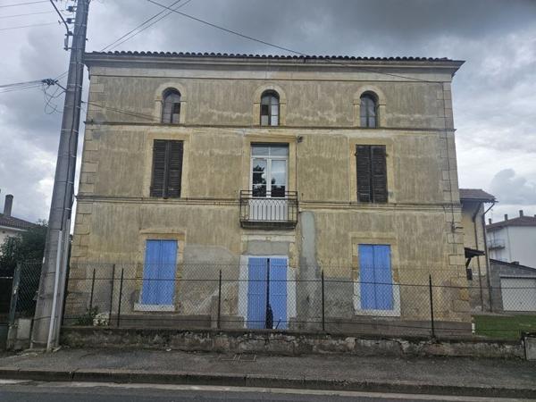 Immeuble à vendre |  Tonneins |  300 m²