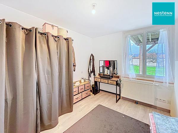 Immeuble - 3 appartements T4 de 74 m² + Terrain constructible 300 m²