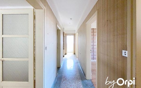 Maison à vendre    5 pièces • 135 m2 Saint-Éloy-les-Mines