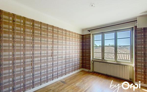 Maison à vendre    5 pièces • 135 m2 Saint-Éloy-les-Mines