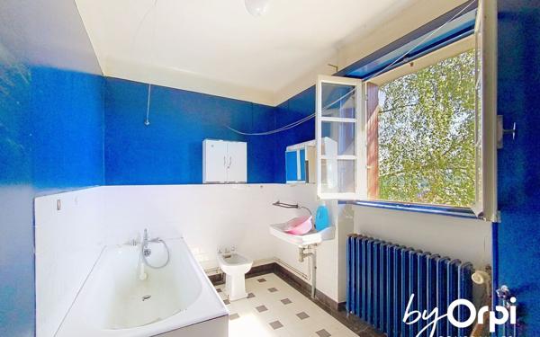 Maison à vendre    5 pièces • 135 m2 Saint-Éloy-les-Mines