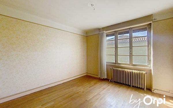 Maison à vendre    5 pièces • 135 m2 Saint-Éloy-les-Mines