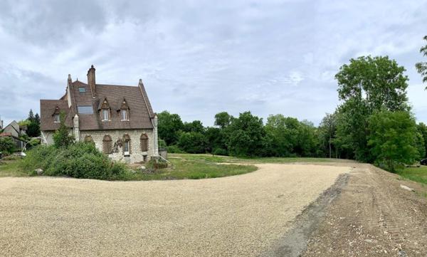 Vente / Terrain constructible à Moret-Loing-et-Orvanne (77250)