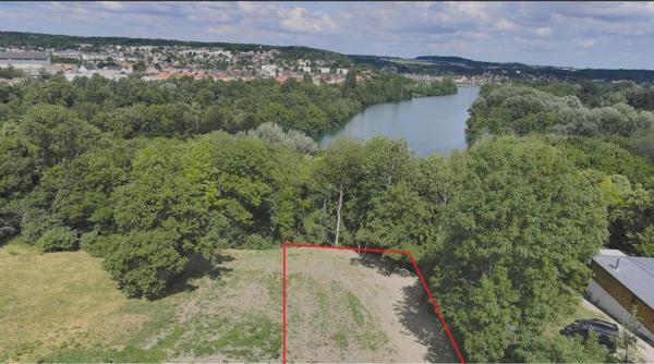 Vente / Terrain constructible à Moret-Loing-et-Orvanne (77250)