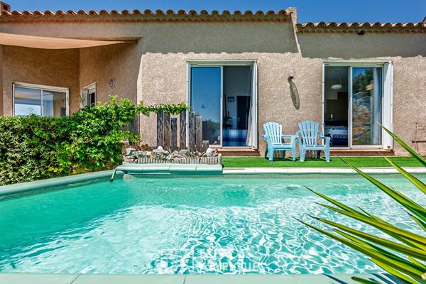 Villa de charme avec piscine et vue sur les étangs et la mer