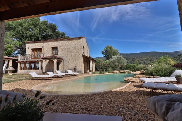 Maison de charme 4 chambres Grand Terrain Piscine Calme Plein Sud